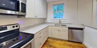 2 bedroom / 1 bath ~ Downtown Charleston Gallery 6