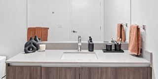 Orlo & Alba Gallery 64