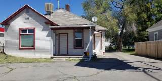 966-972 Center St 4 Plex Gallery 1