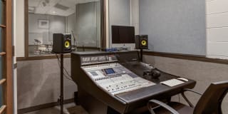 One Arlington Gallery 27