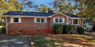 146 ROSEDALE CIRCLE - Available 6-1-2027 - 5-18-2028 (Priced By Room) Fully Furnished! 146 ROSEDALE CIRCLE - Available 6-1-2027 - 5-18-2028 (Priced By Room) Fully Furnished! Gallery 1