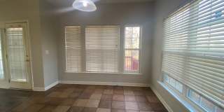 Room in 4 Bedroom Home at Hampton Pl Dr Gallery 9