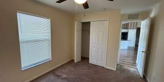 Unique 3/2 + Den home in great location Gallery 17
