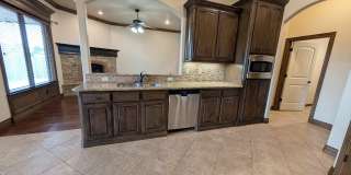 3 Bed Plus Study in Mustang Schools Gallery 10