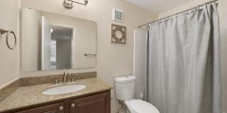 Large upper-level condo Gallery 14