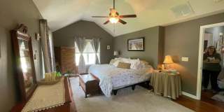 FULLY FURNISHED 4 BEDROOM, WALKOUT BASEMENT - SHORT TERM 6 MONTH RENTAL AVAILABLE IN OZARK! Gallery 17