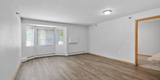 Creekside Commons Apartments Gallery 26
