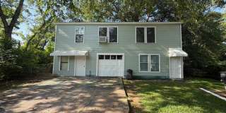 Two bedroom/1 bath garage apartment with Refrigerator and Gas range Two bedroom/1 bath garage apartment with Refrigerator and Gas range Gallery 1