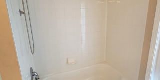 Spacious 3 Bed / 2 Bath pool home with lawn and pool care included in beautiful Rosewood at River Ridge! Gallery 29