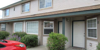 Beautiful 2 Bed 1.5 Bath Condo! Gallery 1