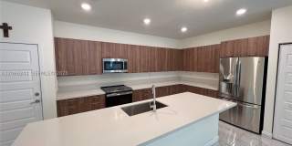 4738 NW 83rd Path Gallery 4