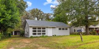 341 Chisholm St Gallery 1