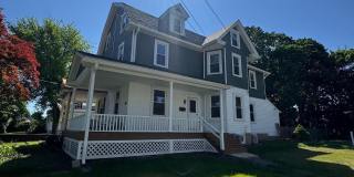 683 KNOWLES Avenue Gallery 1