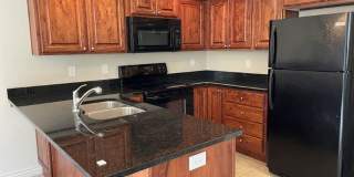 3 Bed 2.5 Bath Townhome for Rent in West Haven | Modern Living + HOA Amenities Gallery 1