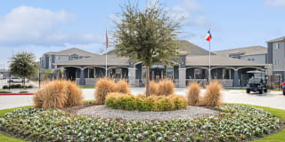 Lake Villas Apartments Gallery 32