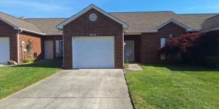 One level living in NorthWest Knoxville Gallery 1