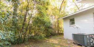 2 Bedroom / 1 Full Bath - Gallery 21
