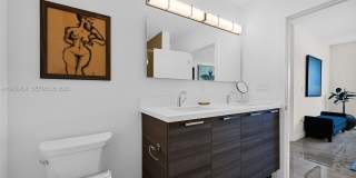 1900 SE 2nd St Gallery 26