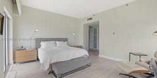 2442 Fisher Island Dr Gallery 19