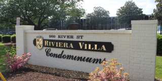 568 River Street Gallery 13