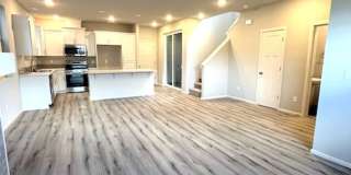 $500 off first month! 4 Bedroom 2.5 Bath Home McMinnville OR Gallery 7