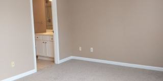 Cute townhome with 3 bd / 2.5 Bath Gallery 22