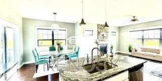 602 SW Magazine Road Gallery 12