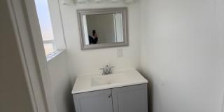 41 South Oakley Avenue Gallery 13