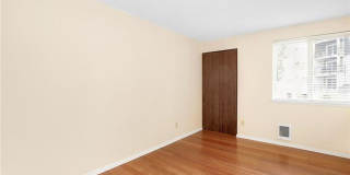 Location, Location, Location 3-bedroom Sammamish Bluffs Condo Location, Location, Location 3-bedroom Sammamish Bluffs Condo Gallery 18