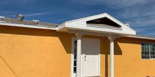 DECEMBER SPECIAL!!! Fully Renovated / Upgraded Appliances - 3 Bedroom/2 Bath Private House in Blythe Gallery 1