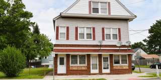 73-75 Woodbridge Avenue Gallery 1