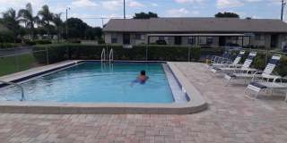 Short term, turnkey furnished, 2 bedroom, 2 bathroom condo in convenient Bradenton location. Gallery 16