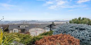 Mid-Century Modern home with stunning views _ Pets Welcome! Gallery 33