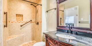 1701 ELM Street Gallery 24