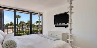 225 Beach Road Gallery 21