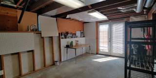 Charming 2-Bedroom Home in West Seattle-Off Street Parking- Large Outdoor Space Gallery 11