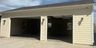 Gorgeous 6-bedroom, 4-bathroom with a large garage Salem Gallery 21