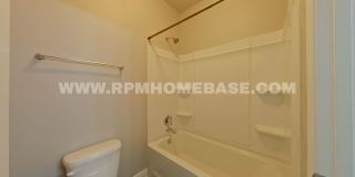 Spacious 4BR/2BA in Redstone Commons – Community Pool, Playground and Dog Park! Gallery 21