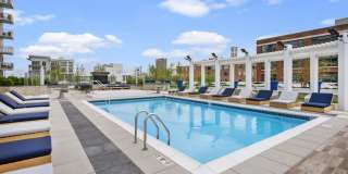 886 West Adams Street Gallery 15