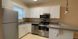 2 Bedroom, 2.5 Bathrooms Townhome in the Heart of Savannah's Southside Gallery 14