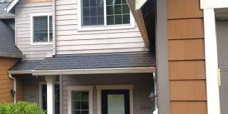 Lake Oswego Townhouse in Wooded Setting Lake Oswego Townhouse in Wooded Setting Gallery 1