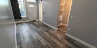700-8 N MARSHALL Street Gallery 24