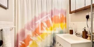 Charming Unit in Brookline Gallery 8