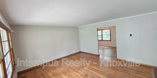 2000 Nandina Dr Gallery 3