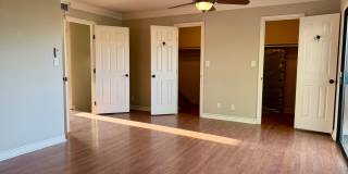 Adorable centrally located townhome Gallery 10