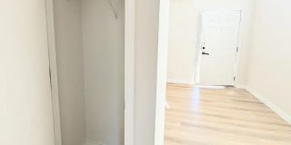 Room in 3 Bedroom Home at Phillips St Gallery 7