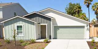 Upcoming 4 Bedroom Home In Madera, Ca! Gallery 1
