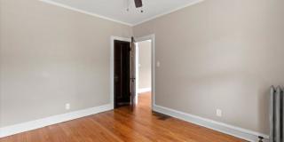 4105 N Spaulding Gallery 6