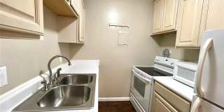 2116 PAULINE BLVD APT 304 Gallery 3