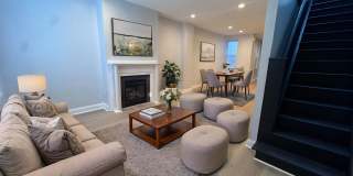House 5b/2b w/private backyard Gallery 1